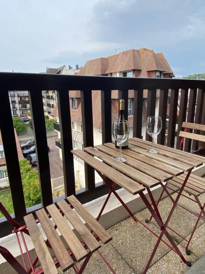 Nice 41 M With Balcony Near The Beach โดวีลล์ ภายนอก รูปภาพ