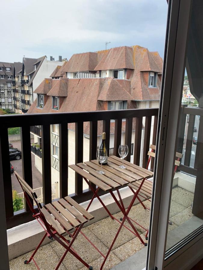 Nice 41 M With Balcony Near The Beach โดวีลล์ ภายนอก รูปภาพ